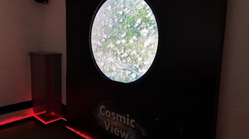 Ronde projectie van de aarde bij Cosmic View